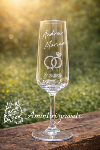 Pahar Șampanie Gravat cu Inele de Logodnă și Nume – Nuntă